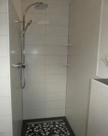 Holiday home 6 Personen Mit Sauna, Whirlpool, Zwei Duschen Sowie Kaminofen In *