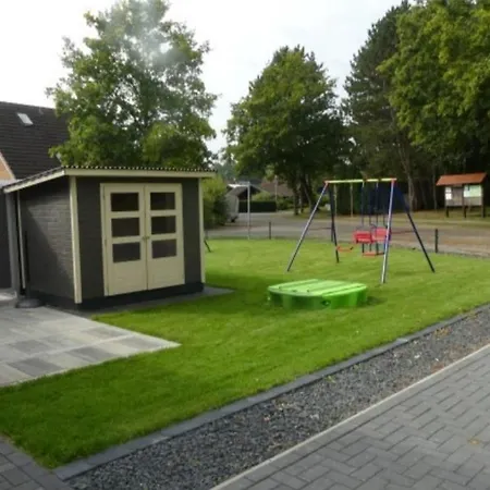 Feriehus 6 Personen Mit Sauna, Whirlpool, Zwei Duschen Sowie Kaminofen In Otterndorf