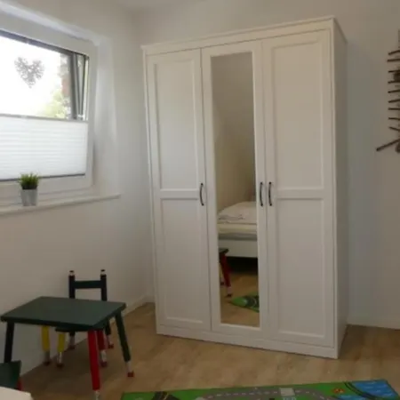 Casa vacanze 6 Personen Mit Sauna, Whirlpool, Zwei Duschen Sowie Kaminofen In *