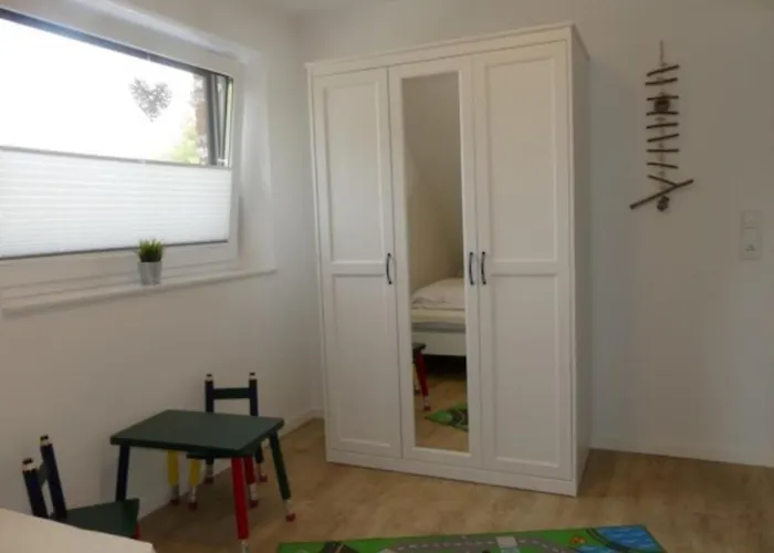 6 Personen Mit Sauna, Whirlpool, Zwei Duschen Sowie Kaminofen In 度假居